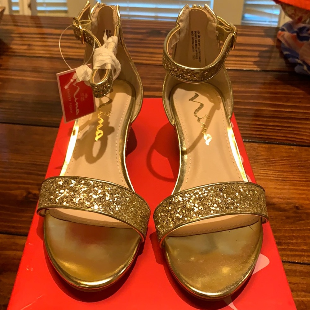 Nina wedge